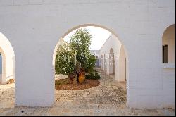 Splendid renovated Masseria between Ostuni and the sea