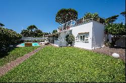 Designer Villas with Pool Near Rome