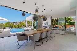 Modern villa with sea views in Cala Llamp