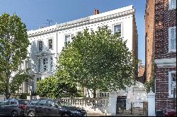 Shaftesbury Villas, Allen Street, London, W8 6UZ