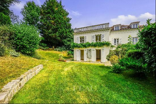 La Celle Saint Cloud - An elegant family home