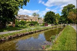 The Square, Lower Slaughter, Cheltenham, Gloucestershire, GL54 2HU