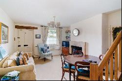 Lower Slaughter, Cheltenham, Cotswold, GL54 2HS