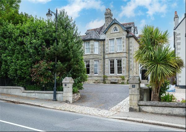 Falmouth Road, Truro, Cornwall, TR1 2HX