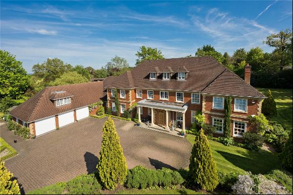 East Road, St George's Hill, Weybridge, Surrey, KT13 0LF