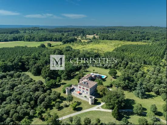 Enhanced fortified domaine featuring a secondary residence, a luxurious pool, and sprawli