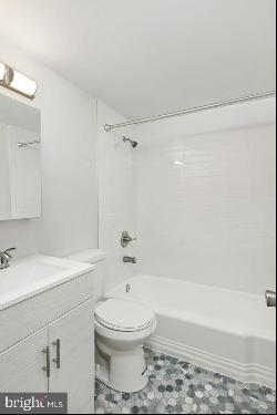 2101 Chestnut Street Unit 320, Philadelphia PA 19103