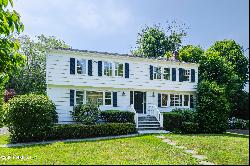 66 Lockwood Lane, Riverside CT 06878