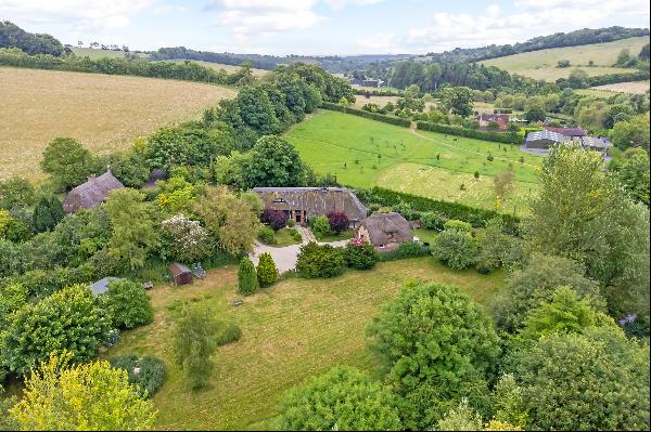 Charming barn conversion and cottage with paddock between Ramsbury and Aldbourne.