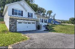 112 Stone Arch Drive, Marysville PA 17053