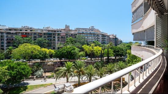 Centrally located apartment for sale with sea views in the centr, Palma de Mallorca 07000