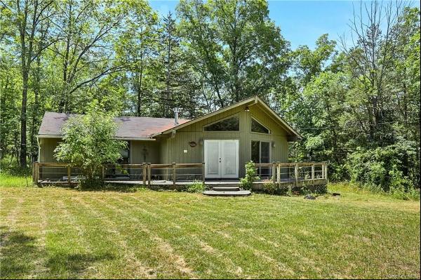 83 Sages Loop, Kerhonkson NY 12446