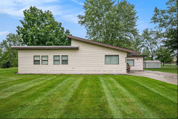 6222 E Hill Road, Grand Blanc Township MI 48439