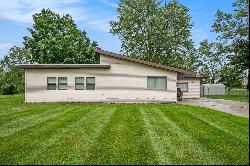 6222 E Hill Road, Grand Blanc Township MI 48439