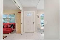 5217 Poppy Pl Unit 104, Delray Beach FL 33484