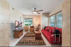 5217 Poppy Pl Unit 104, Delray Beach FL 33484