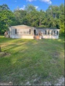 5329 May Road, Ellabell GA 31308