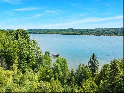 1777 S Lake Shore Drive, Lake Leelanau MI 49653