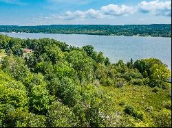 1777 S Lake Shore Drive, Lake Leelanau MI 49653