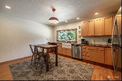 9485 East Leavenworth Road, Leavenworth WA 98826