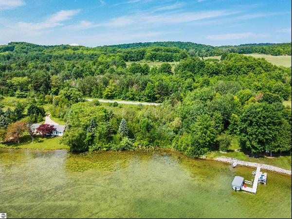 1777 S Lake Shore Drive, Lake Leelanau MI 49653