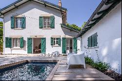 ARCACHON - SPRING CITY - MAGNIFICENT RENOVATED FAMILY VILLA 150 M FROM THE BEACH