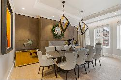 Immaculately refurbished five bedroom apartment in Mayfair