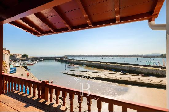 SOCOA, 113 sqm APARTMENT WITH THREE BEDROOMS AND STUNNING VIEWS OF THE PORT