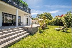 EXCLUSIVITY - PYLA SUR MER - MAGNIFICENT VILLA LOCATED 100 M FROM THE BEACH