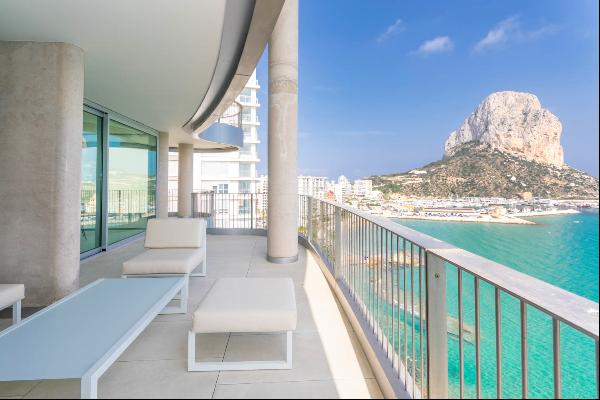 Modern Apartment with Impeccable Views in Calpe