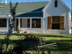 Charming Lifestyle Farm with Newly Renovated Graaff-Reinet Farmhouse