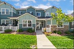 Beautiful townhome located in Wolf Ranch!