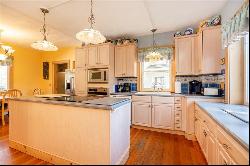 5075 Old Post Road, Charlestown RI 02813