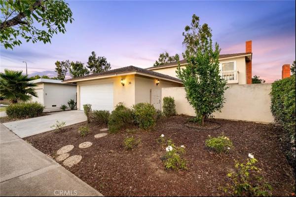 36 Mann Street, Irvine CA 92612