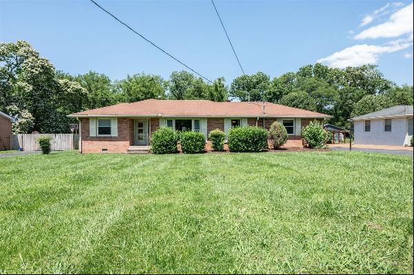 1619 Edgewood Dr, Lebanon TN 37087