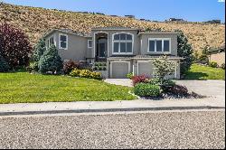 245 Meadow Hills Drive, Richland WA 99352