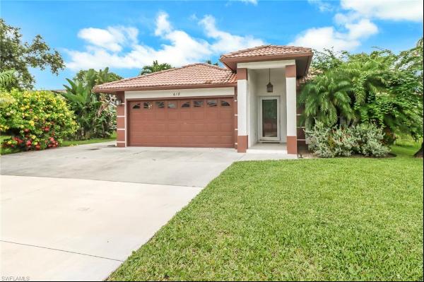 618 109th Ave N, Naples FL 34108