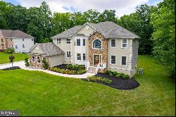 301 Fox Run Court, Mullica Hill NJ 08062