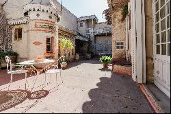 Large art deco style house in Narbonne town centre