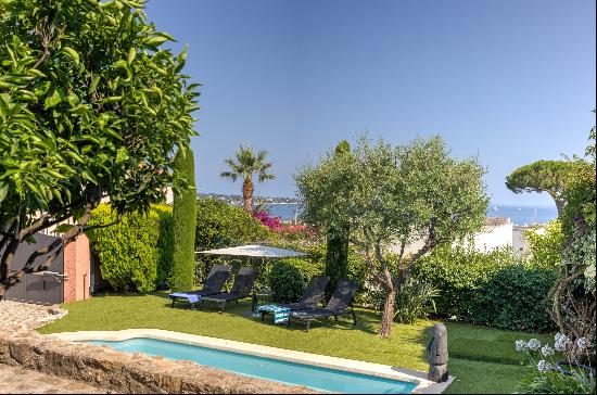 Sole agent - Idyllic Provencal Mas with Sea View, Private Retreat in Cote d'Azur