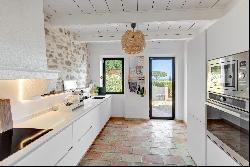 Sole agent - Idyllic Provençal Mas with Sea View, Private Retreat in Côte d'Azur