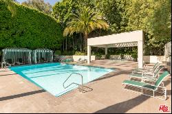 1131 Alta Loma Road #422, West Hollywood CA 90069