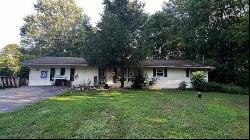 5890 Wise Rd, Hermitage PA 16148