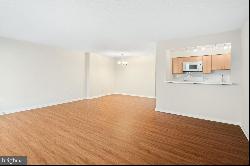 604 S Washington Square Unit 2407, Philadelphia PA 19106