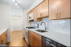 604 S Washington Square Unit 2407, Philadelphia PA 19106