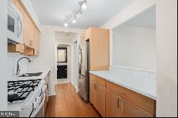 604 - 36 S Washington Square #2407, Philadelphia PA 19106