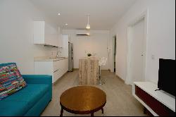 CENTRALLY LOCATED ONE-BEDROOM APARTMENT