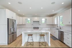 New Construction - East Quogue 5 bed/4 bath $2.695M