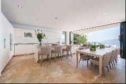 Exclusive frontline villa in Santa Ponsa