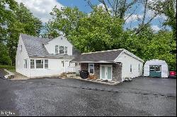 10 Indian Head Road, Collegeville PA 19426